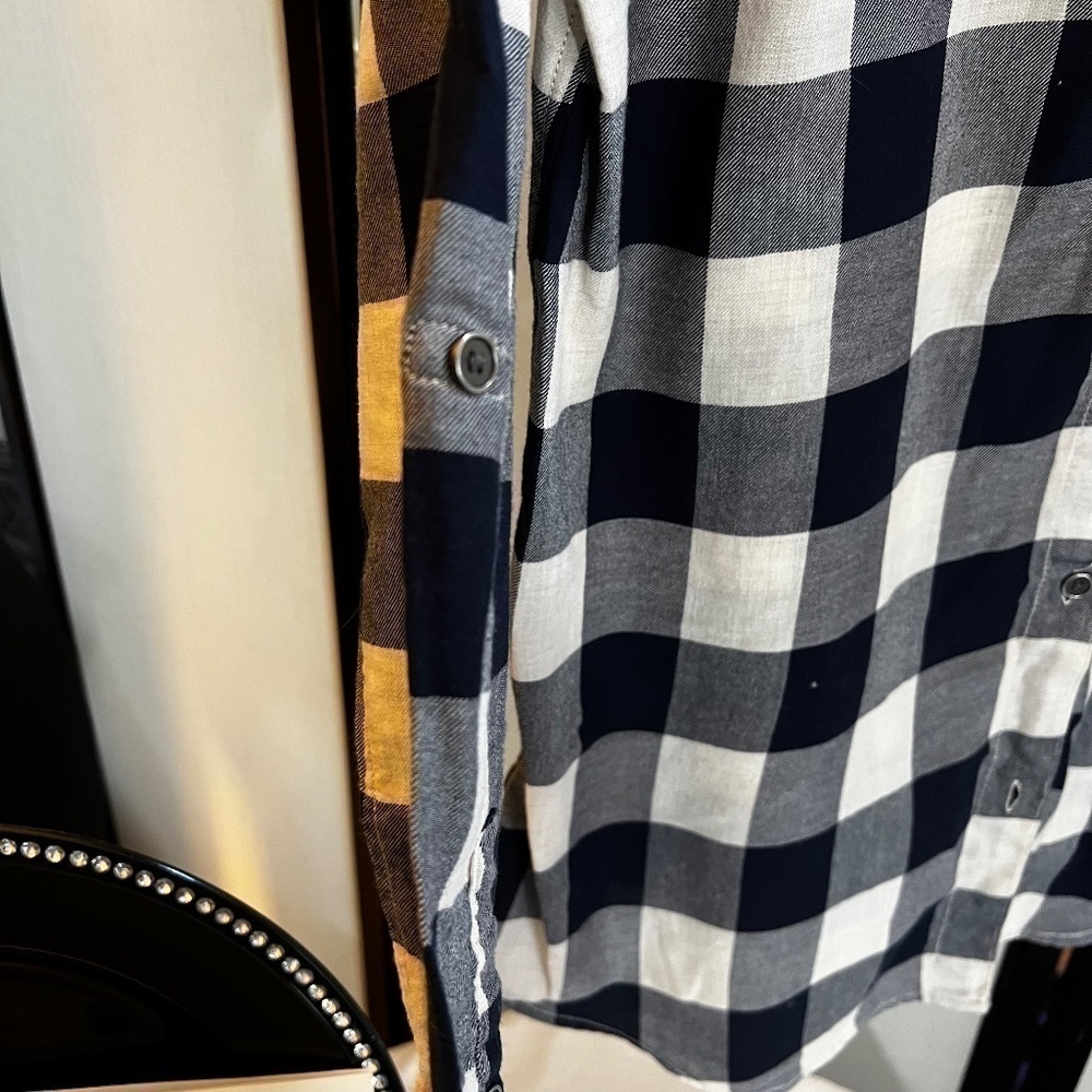 G.H. BASS & CO Women's Houndstooth Navy Blue Grey White V Neck Tunic Size S NWOT - Picture 7 of 7